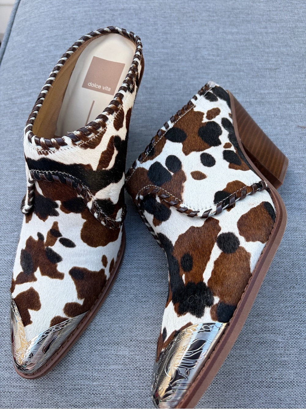 Dolce Vita Brown and White Cow-Print Block Heel Mules with Metallic Toe size 9 - Picture 6 of 10